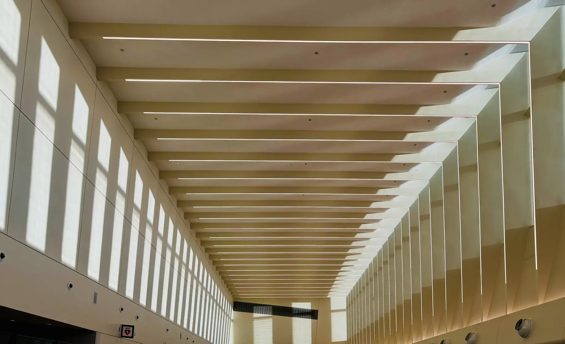 <p>MDW 安检排队厅</p>
