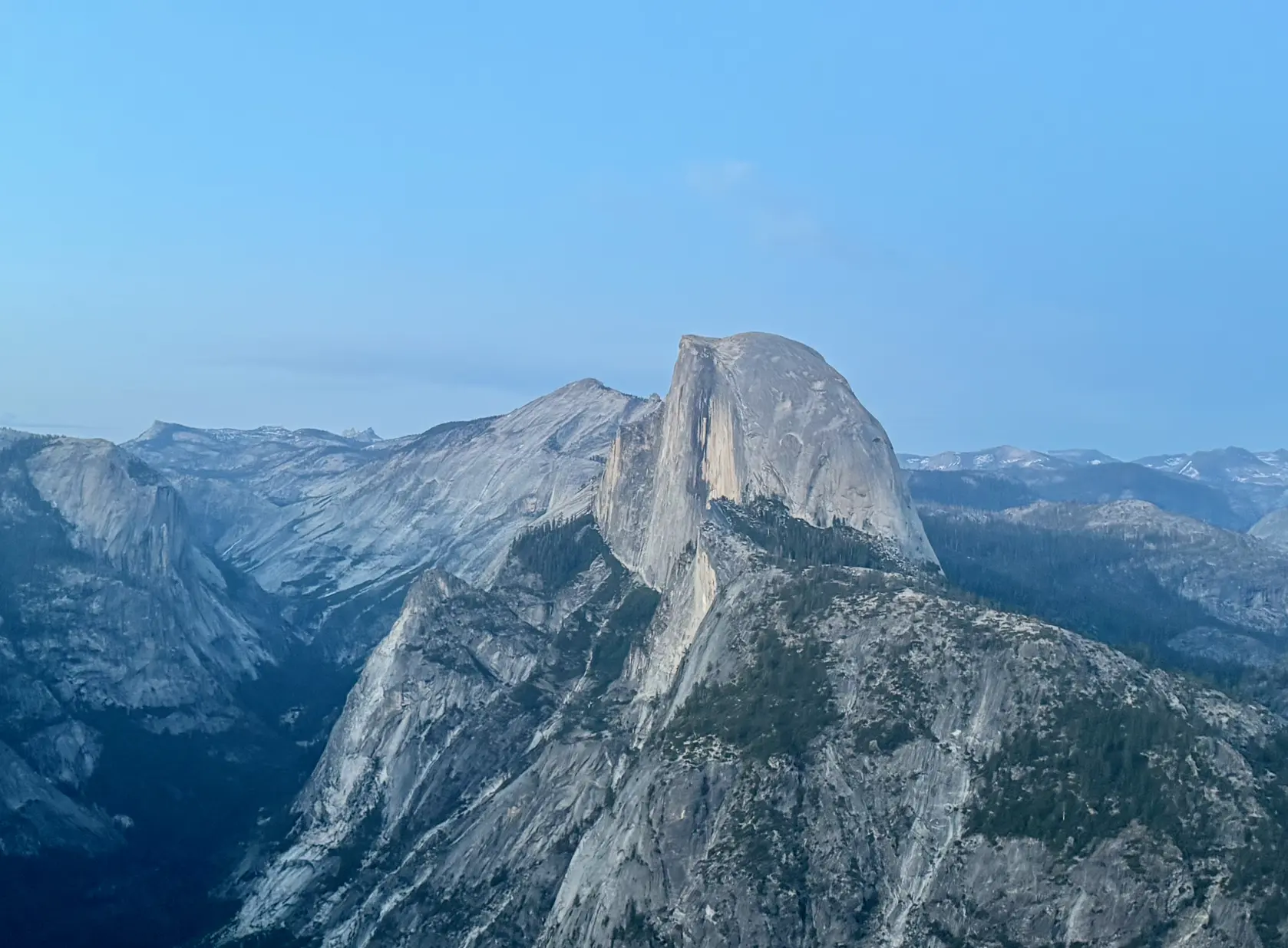 <p>Half Dome 来个大特写</p>
